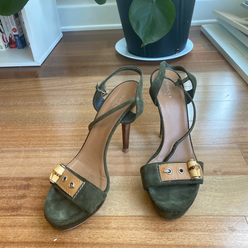 Gucci Hunter Green Suede Heels